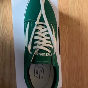 ian connor vans retail